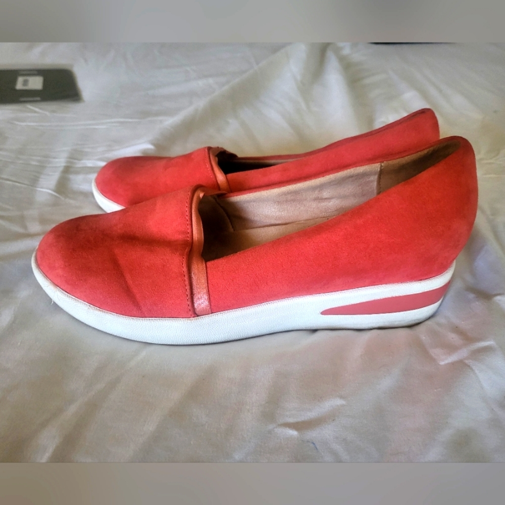 Kenneth Cole Red Suede Wedges ❤️